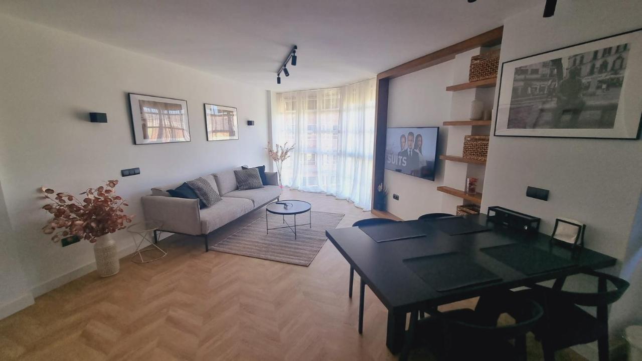 Luxe Appartement In Het Centrum Van Malaga Met Gratis Parkeerplek! Exteriör bild